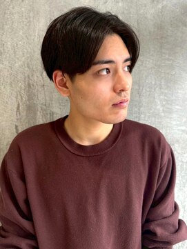 メンズサロンオー 宮崎(Men's salon O.) センターパート ツーブロック ニュアンスマッシュ 黒髪 ショート