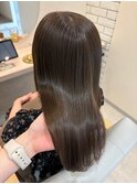 オリーブベージュ 透明感カラー