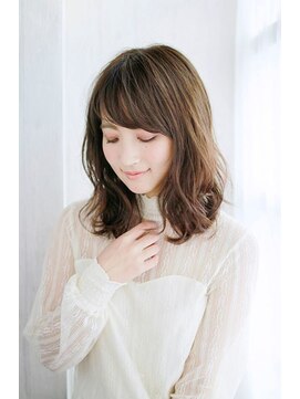 プティルカ(PutiLuca D.C.) 透け感たっぷりのグレージュカール