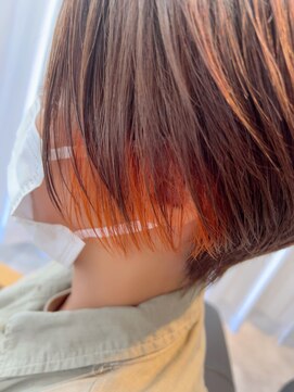 ポマリ(Pomali) オレンジのインナーカラー★ショート