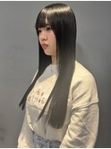 黒髪ロングスタイル