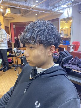 サロン ド ロイ(Salon de Roi) スパイラルパーマ