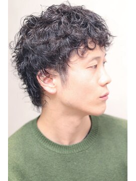 ミルトニア(MILTONIA) くるりんウルフスパイラルパーマツーブロックカジュアル