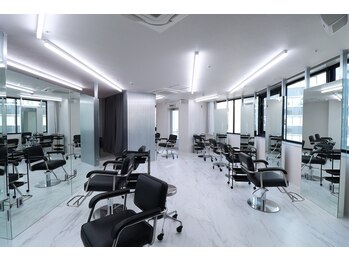 MEN'S salon HYPE 三宮 メンズカット/パーマ/ハイライト/眉毛ワックス