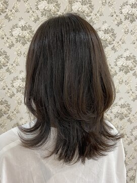 ルシエル バイ カトレアグループ(Le Ciel) ミディアムウルフ/ウルフスタイル/くびれヘア／くびれスタイル