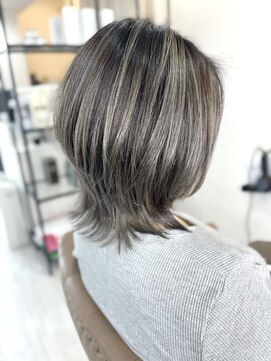 オルネア(Ornea) ウルフレイヤー×シルバーグレージュバレイヤージュ【対馬】