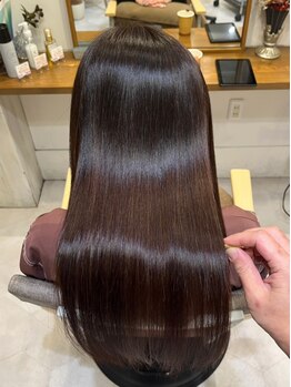 グラスヘア(Grous hair)の写真/《大人女性が通う髪質改善サロン》自慢の美髪縮毛矯正で自分史上最高のツヤをあなたに