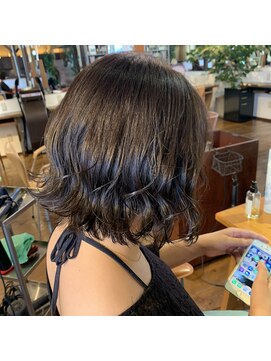 ピースリーヘア バイ カーサ(peathree.hair by CASA) 切りっぱなしボブ×ブルージュ