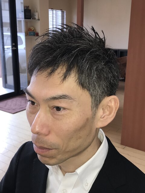 40代男性に人気！大人の清潔感あるショートスタイル