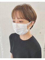 リッカ(RICCA)&nbsp;ブリーチなしベージュカラーのコンパクト耳掛けショート