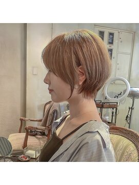 髪質改善と縮毛矯正の専門店 サンティエ(scintiller) 大人綺麗な小顔襟足スッキリショートボブ 30代40代50代