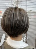 ショートボブ