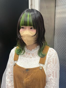 ホワイト 梅田(white) #顔まわりウルフ風×キミドリデザインカラー