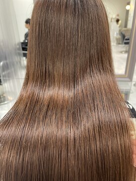 エスカーラ 表参道(THE ESCALA) @aidaman321 髪質改善/髪質改善縮毛矯正/髪質改善トリートメント