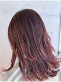 大人可愛いレイヤーカット外ハネミディ×透明感カシスブラウン