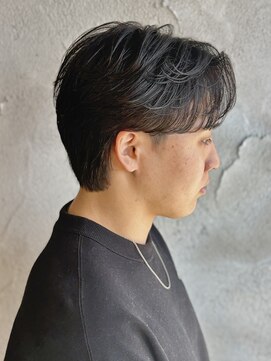 ニアウ 高崎店(Niau) メンズセンターパートニュアンスフェザーパーマ群馬高崎眉毛