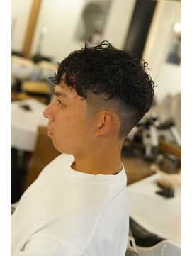 ザ チョップ ショップ ハラジュク(THE CHOP SHOP HARAJUKU) スペインカール/原宿バーバー／渋谷バーバー