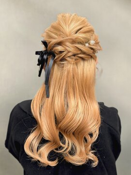 アマル(AMARU) ハーフアップ