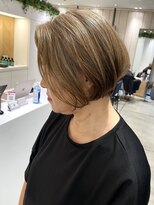 ステアケース 武蔵小杉店(stair:case)&nbsp;大人ショート/ショートボブ/白髪ぼかしハイライト/武蔵小杉