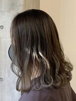 ロカ バイ ティアトロ ヘア サロン(ROCA by teatro hair salon)&nbsp;ハイライト アッシュベージュ オリーブ ゆる巻き セミロング