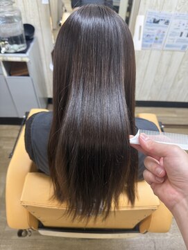 ブレイブシザー(BRAVE SCISSOR) 艶感ストレートロング