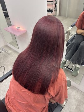 ダズリングディア(Dazzling Deer) ワインレッド/チェリーレッド/ロング/レイヤーカット