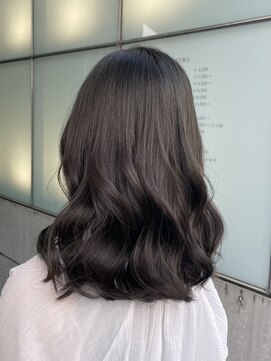 ティエラ 原宿 表参道(Tierra) 【桑原圭太】赤み消しオリーブグレージュ