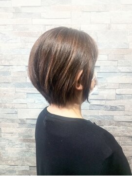 ヴィソップ(V.S.O.P) 40代50代に人気若々しい血色感カラー【白髪ぼかしショート】