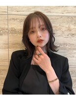 トイロ 横浜(Toiro)&nbsp;ミディアムレイヤーくびれレイヤー韓国レイヤーインナーカラー
