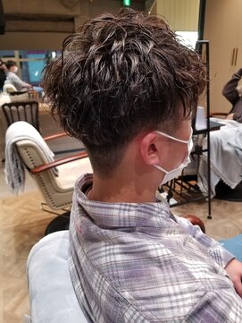 ルークス 中央林間(LOOOKS) 無造作メンズパーマ　ツーブロック+フェードのヘア