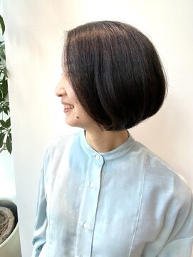 ステア ケース(stair case) 【大人かわいい ツヤ髪】ショートボブ レイヤー 前髪なし
