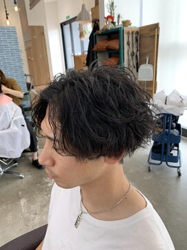 マンタップヘアー(Man Tap Hair) 波巻きツイスパマッシュ