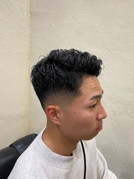 スカイマスターバーバー 渋谷(SKY MASTER BARBER) スキンフェード×パーマ