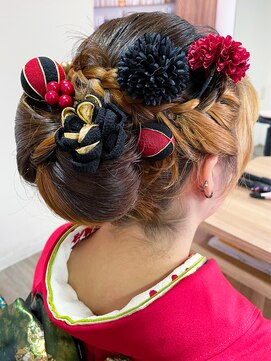 ヘアーブリーズ(hair breeze) 20代成人式卒業式向け♪ナチュラルカラー編み込みアレンジヘア