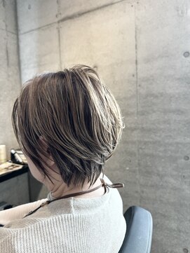 ゲン(gen) ミセスハイライトデザインショート