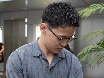 ログ 渋谷(L.O.G)の写真/芸能人も通う注目のサロン♪髪に優しい薬剤を使用するからダメージを最小限に抑え、自然な仕上がりにー。