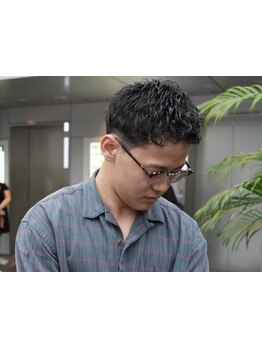 芸能人も通う注目のサロン♪髪に優しい薬剤を使用するからダメージを最小限に抑え、自然な仕上がりにー。