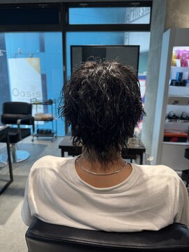 スタッド 松戸(stud. Men‘s) センターパートウルフ×弱めツイストスパイラルパーマ