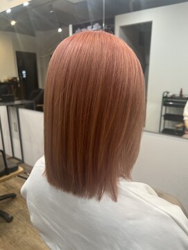 イリス(Iris) ピンクベージュ×Wブリーチ