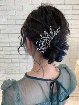 ヴァイブス(vibes) まとめ髪アップ