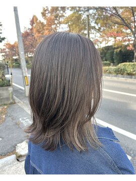 ビタミン(VITAMIN) 伸ばしかけも綺麗に|大人のナチュラルレイヤーミディ