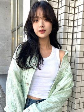 ラパンセ ブルー(LA PENSEE BLEU) 大人かわいいリラックスロング　黒髪　艶髪　シースルーバング