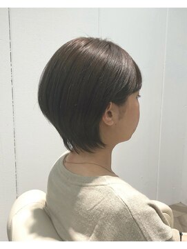 エンハンスヘアー(En hance hair) 耳かけショート×アッシュカラー