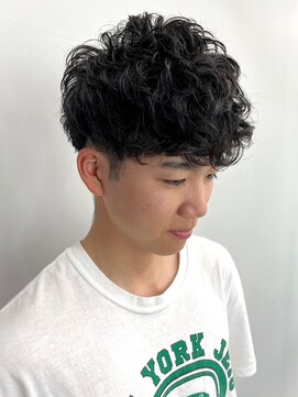 セプト 博多(SEPT.) マッシュショート　スパイラルパーマ　ツーブロック　黒髪　束感