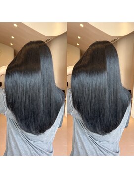 エリスホリエ(Eliss Horie) ブルーブラック×ストレート