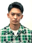 1970黒髪スキンフェード刈り上げツーブロック束間短髪バーバー