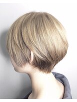 アン たまプラーザ(un)&nbsp;骨格補正立体カットで収まるショート♪【髪質改善オージュア】