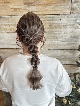 プアヒール(pua heal) 編みおろしアレンジ