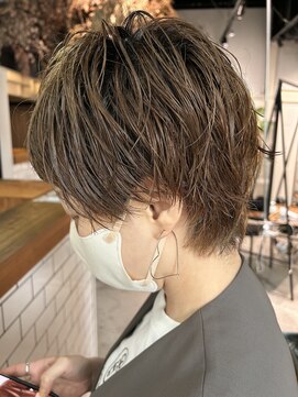 ヤーン(YARN) 透明感ショート×ジェルスタイリング