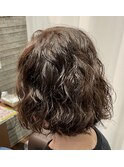 ミディアムパーマスタイル